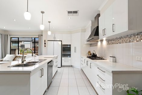 Property photo of 17 Sylvia Street Templestowe Lower VIC 3107