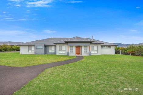Property photo of 30 Rodeo Drive Hillvue NSW 2340