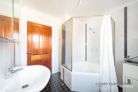 Property photo of 1/145 Rocket Street Bathurst NSW 2795