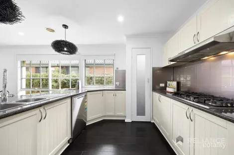 Property photo of 1 Marcus Court Hoppers Crossing VIC 3029