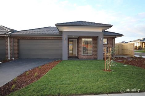 Property photo of 2 Sandview Place Cranbourne VIC 3977