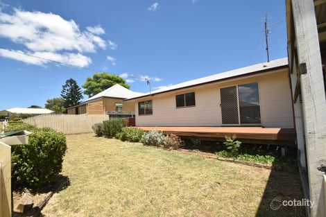 Property photo of 8 Monash Lane Newtown QLD 4350