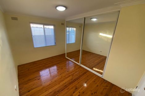 Property photo of 39 Kambala Crescent Fairfield West NSW 2165