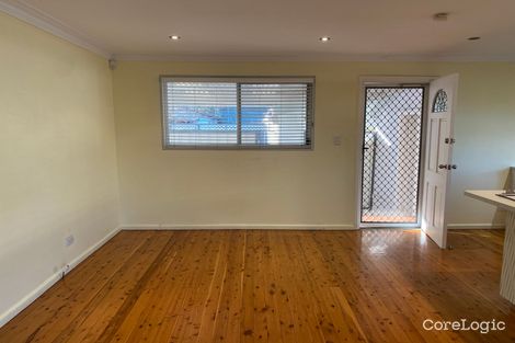 Property photo of 39 Kambala Crescent Fairfield West NSW 2165