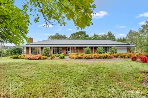 30 Simper Ct, Drouin, VIC 3818