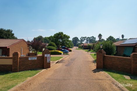 Property photo of 10/1 Beddoes Avenue Dubbo NSW 2830