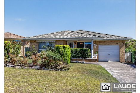 8 Snoewood St, Old Bar, NSW 2430