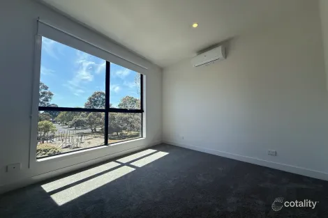 Property photo of 6 Burrata Close Mill Park VIC 3082