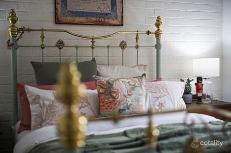 Property photo of 11 Avenue Athol Canterbury VIC 3126