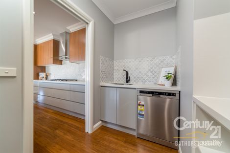 Property photo of 51 Mendel Drive Kelso NSW 2795