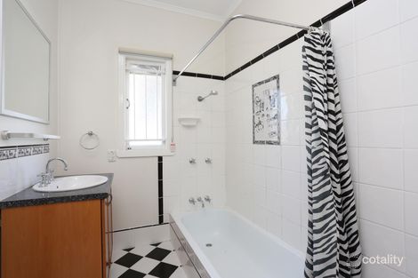 Property photo of 60 Sandy Camp Road Wynnum QLD 4178