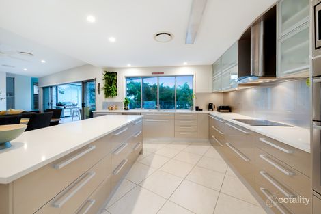 Property photo of 2 Heslop Place Burnside QLD 4560