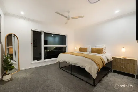 Property photo of 8 Knot Court Nerang QLD 4211