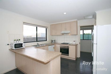 Property photo of 4 Hope Court Cranbourne West VIC 3977