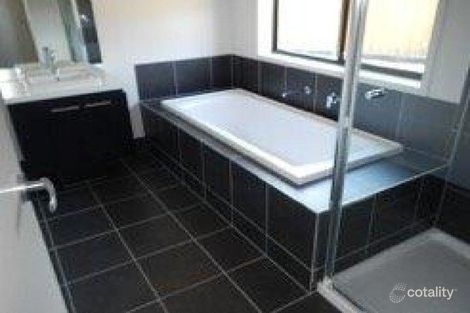 Property photo of 28 Woondella Boulevard Sale VIC 3850