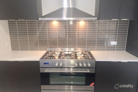 16 Houston Dr, Thornhill Park, VIC 3335