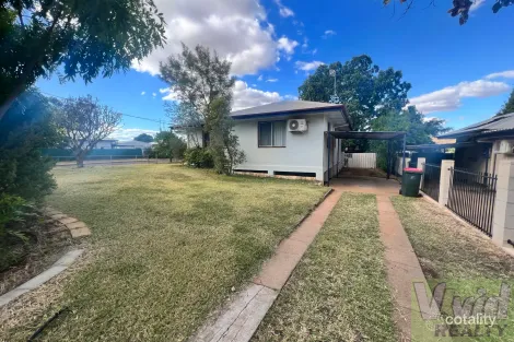 172 Fourth Ave, Happy Valley, QLD 4825