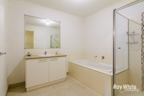 Property photo of 13 Nokota Lane Clyde North VIC 3978