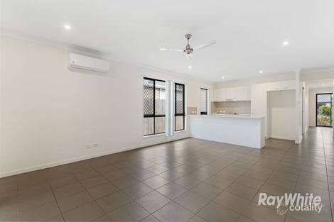 Property photo of 14 Frederick Place Park Ridge QLD 4125