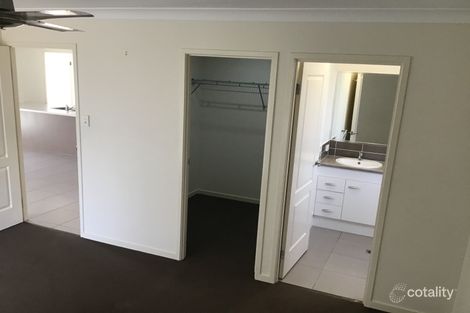 Property photo of 16 Kildare Crescent Parkhurst QLD 4702