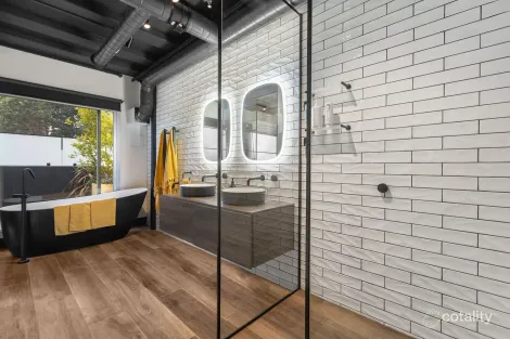 Property photo of 2 Ross Street South Melbourne VIC 3205