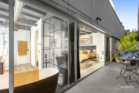 Property photo of 2 Ross Street South Melbourne VIC 3205