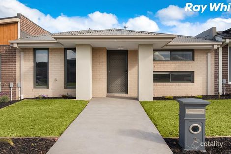 2/1 Mountainview Bvd, Cranbourne North, VIC 3977