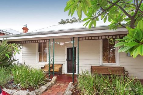 9 Douglas St, Fremantle, WA 6160