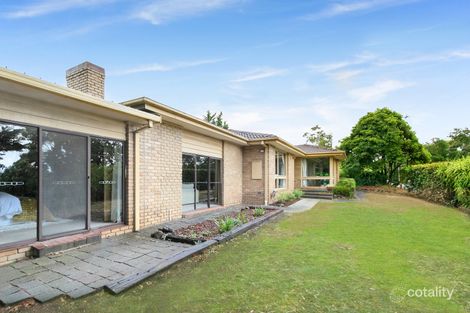 Property photo of 2 Rolling Hills Road Chirnside Park VIC 3116