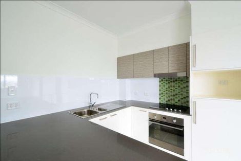 Property photo of 2/28 Carl Street Woolloongabba QLD 4102