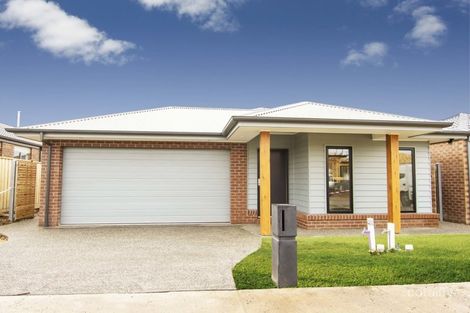Property photo of 13 Lunar Street Mount Duneed VIC 3217