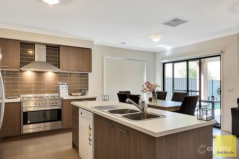 Property photo of 32 Monet Drive Truganina VIC 3029