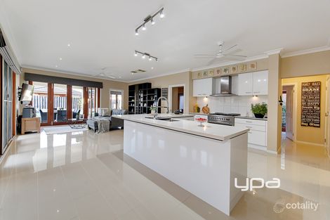 Property photo of 33 Litchfield Way Taylors Hill VIC 3037