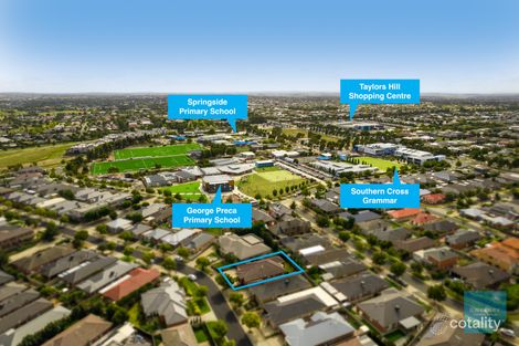 Property photo of 18 Mount Way Caroline Springs VIC 3023