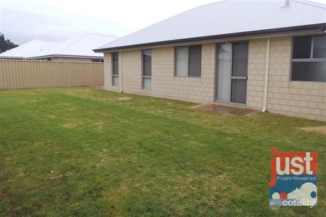 Property photo of 8 Chestnut Boulevard Millbridge WA 6232