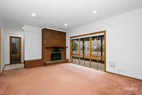Property photo of 8 Cuneata Close Langwarrin VIC 3910