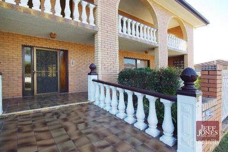 Property photo of 2 Naraf Street Wishart QLD 4122