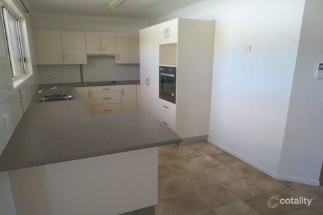 7 Wren Ct, Emerald, QLD 4720