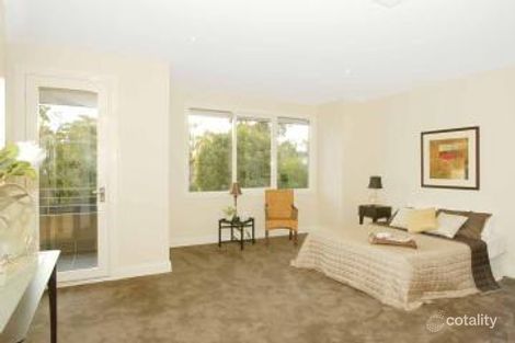 Property photo of 2B Hillcrest Avenue Kew VIC 3101