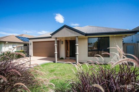 11 Freya Ct, Newport, QLD 4020