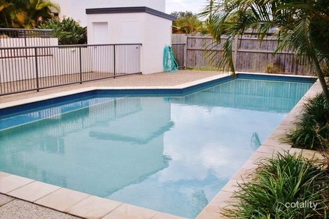 12/4 Proud St, Labrador, QLD 4215