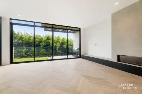 Property photo of 51 Sweyn Street Balwyn North VIC 3104