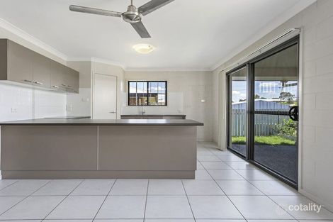 Property photo of 1/4 Mallet Close Gracemere QLD 4702