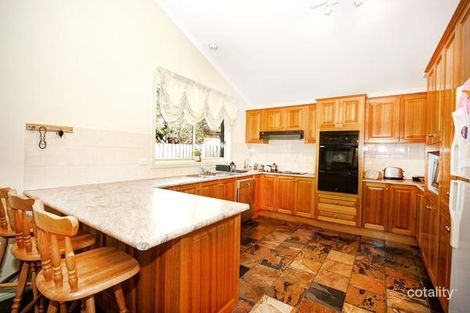 Property photo of 3 Jimbour Court Wattle Grove NSW 2173