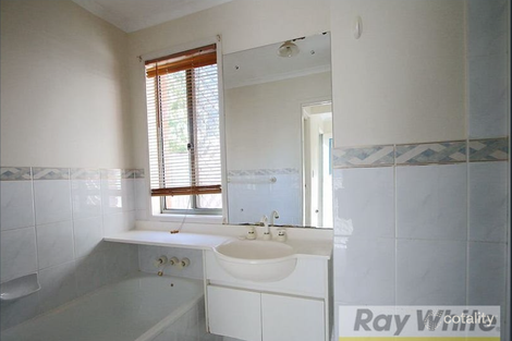 Property photo of 15 Macknish Crescent Coopers Plains QLD 4108