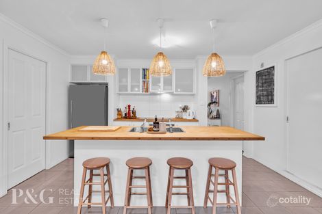 Property photo of 48 Taggerty Crescent Narre Warren South VIC 3805