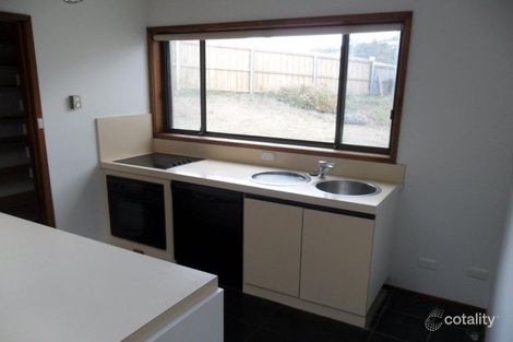 Property photo of 2 Vienne Drive Howrah TAS 7018