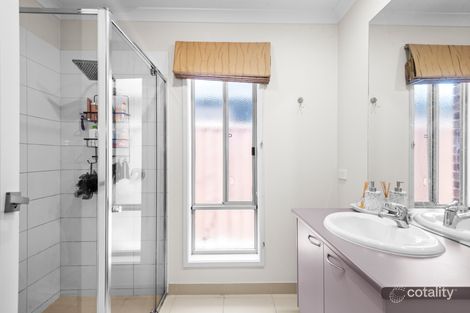 Property photo of 71 Oakpark Drive Harkness VIC 3337