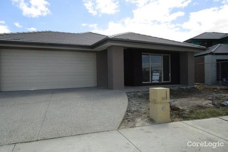 Property photo of 16 Capella Crescent Williams Landing VIC 3027