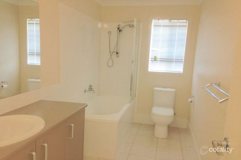Property photo of 2 Taramoore Road Gracemere QLD 4702